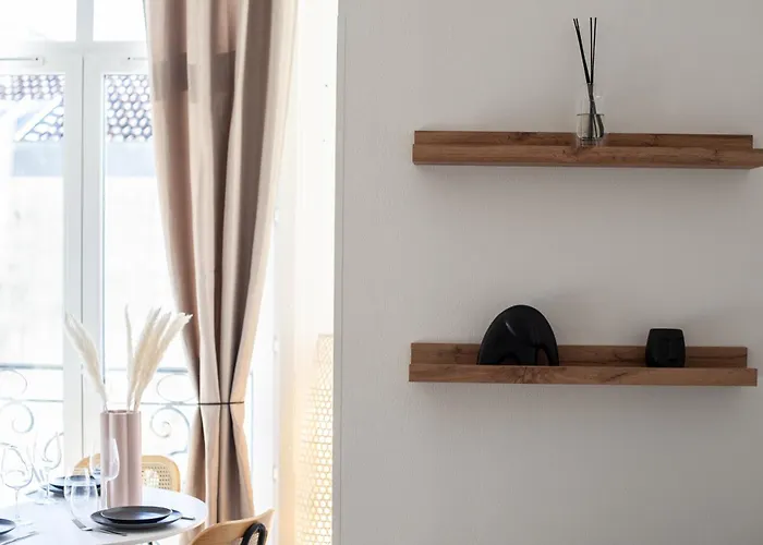 Jardin Des Muses Ii - Somptueux 2 Pieces - Carre D'or Lägenhet *