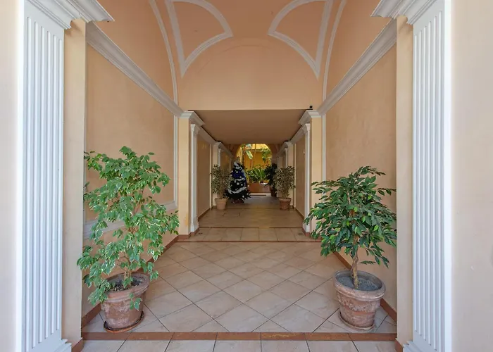 Jardin Des Muses Ii - Somptueux 2 Pieces - Carre D'or Διαμέρισμα Μεντόν