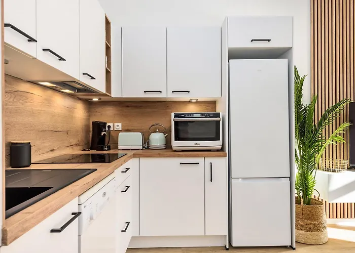 Jardin Des Muses Ii - Somptueux 2 Pieces - Carre D'or Διαμέρισμα Μεντόν