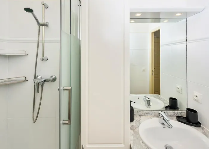 Jardin Des Muses Ii - Somptueux 2 Pieces - Carre D'or Lägenhet Menton